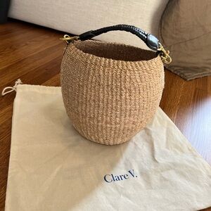 Clare V. Pot de Miel